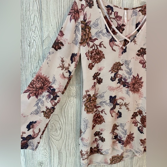 FREE PEOPLE HEARTBEAT Floral Printed Mini Dress Tunic Bell Sleeve Size Small - Picture 8 of 16